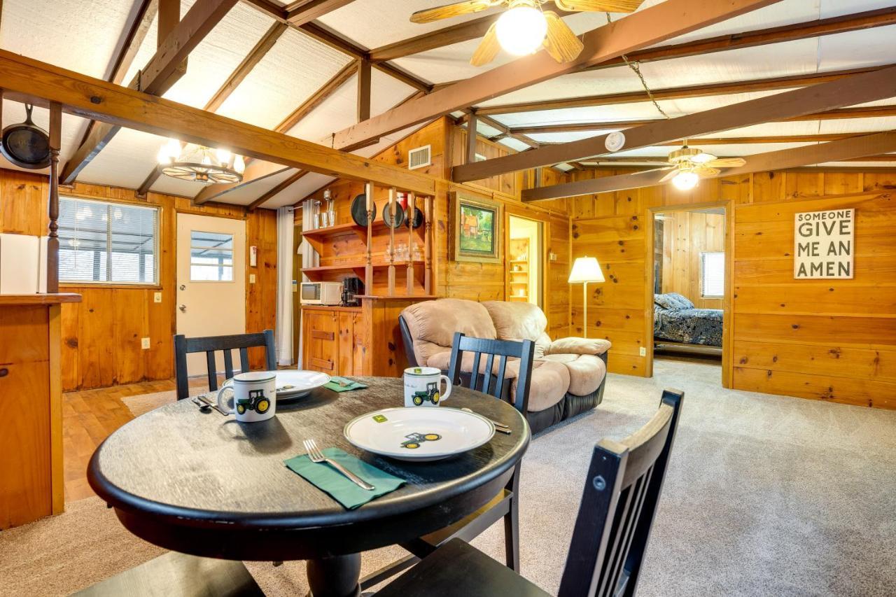Peaceful Warne Cabin Fenced Yard And Screened Porch Brasstown Exterior photo