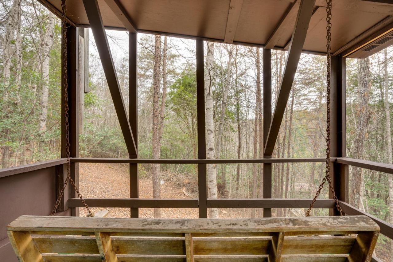 Peaceful Warne Cabin Fenced Yard And Screened Porch Brasstown Exterior photo